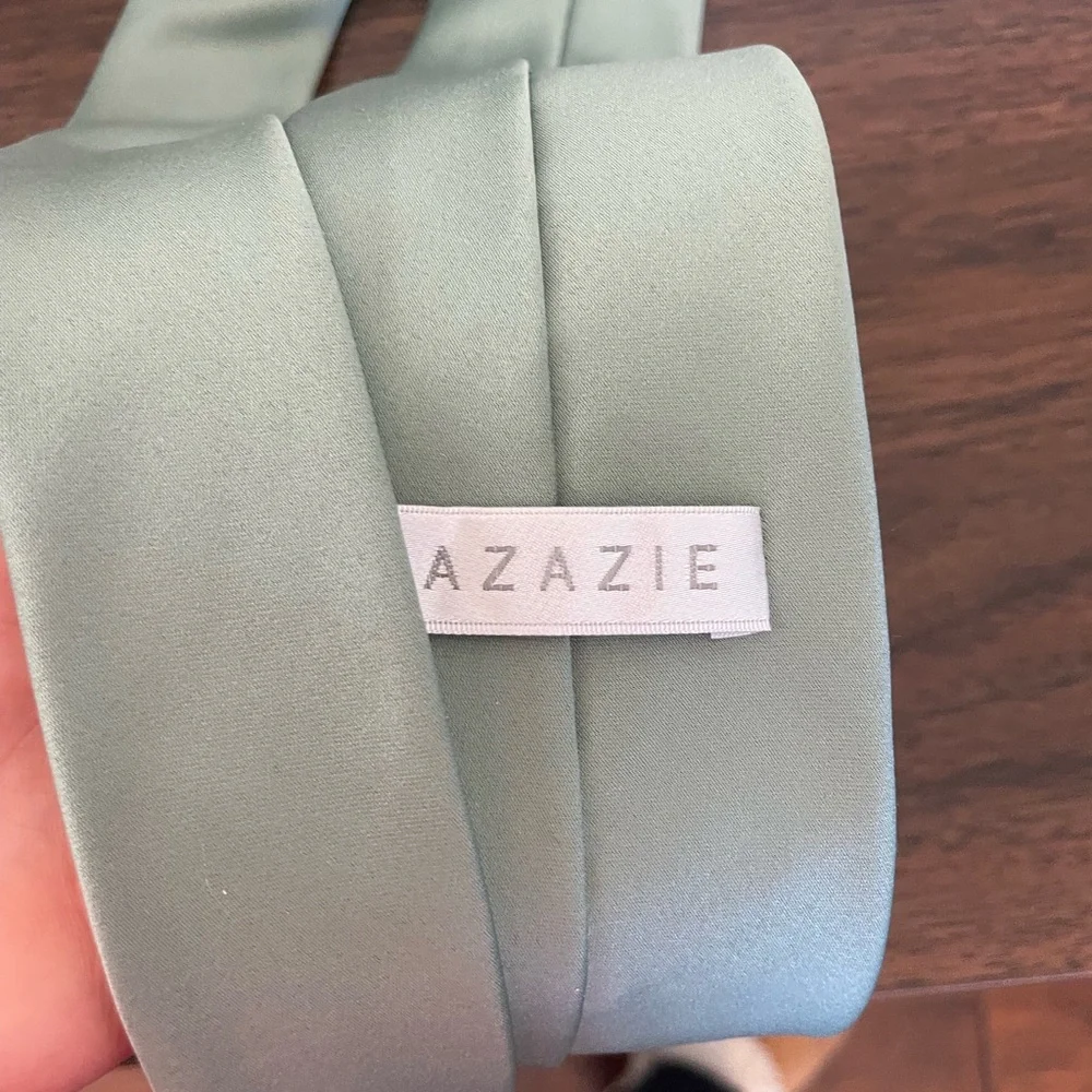Azazie tie